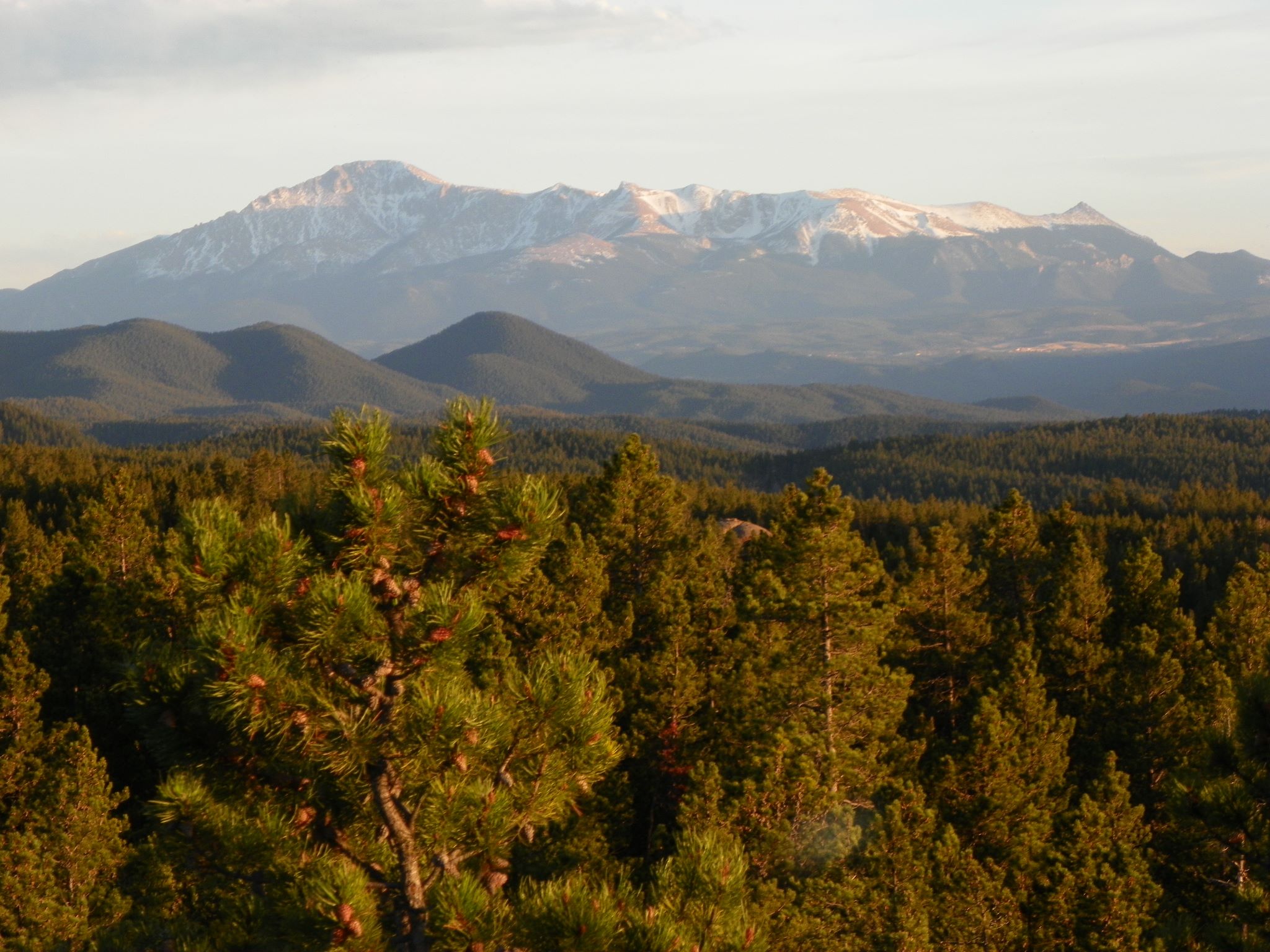 Pikes Peak sunset shot by Seth Alison